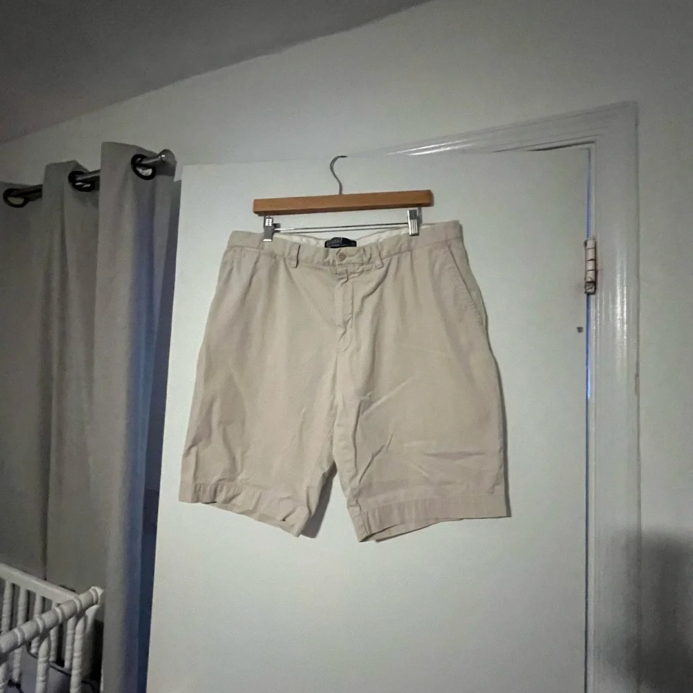 Polo Ralph Lauren Shorts Men's 38‎ Beige Flat Front Outdoor Hiking Casual